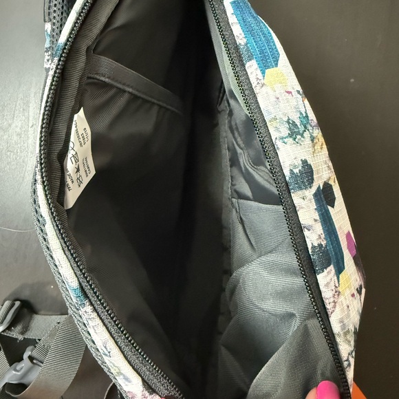 Merrell Multicolor Sling Backpack - Picture 5 of 5